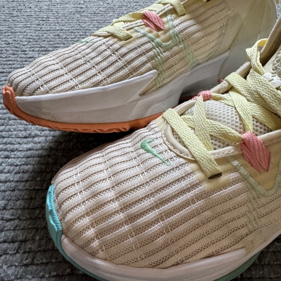 Nike Lebron Witness 6 Coconut Milk Size 9.5 Lady Basketball Running … - Picture 9 of 16